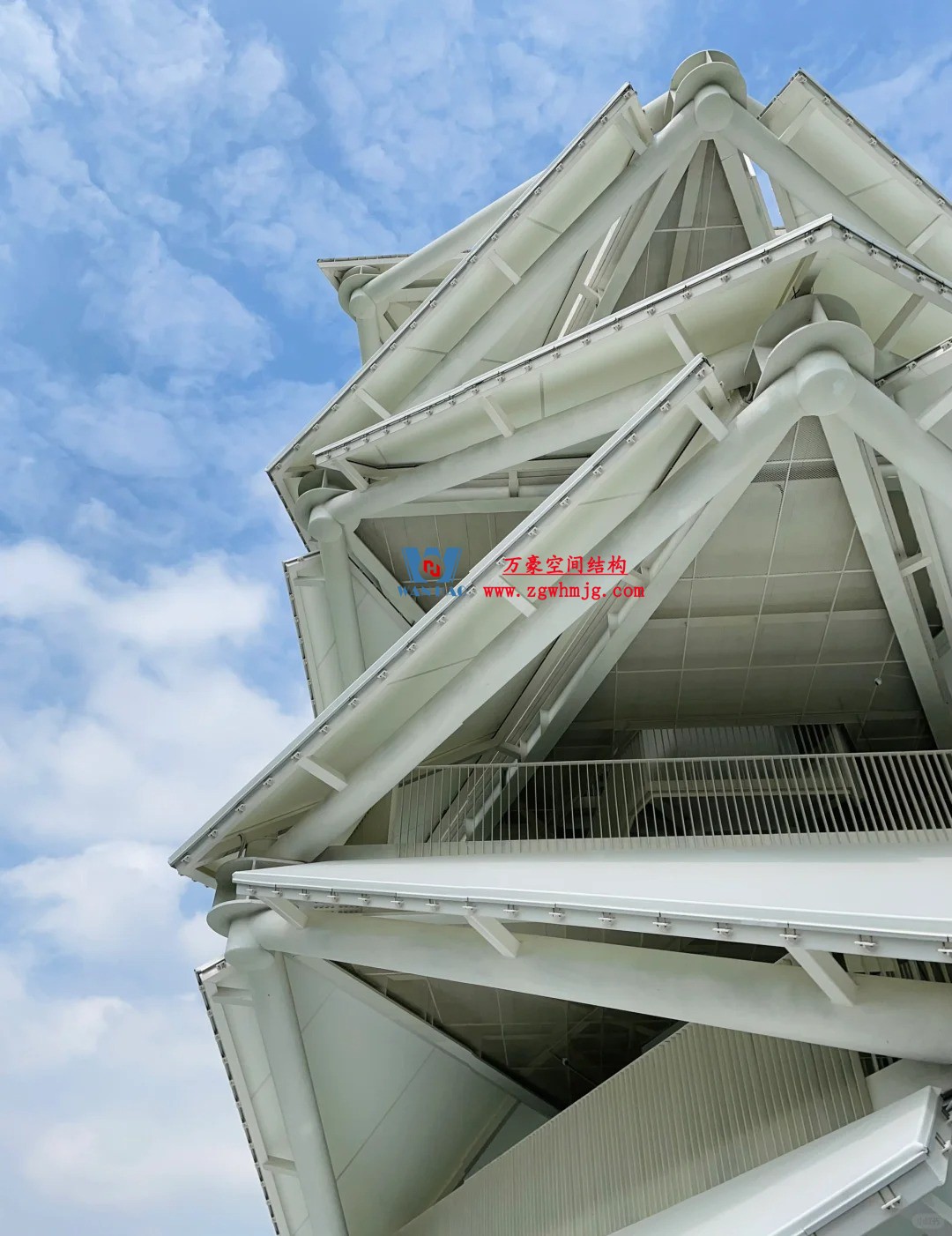 創(chuàng)意與藝術(shù)美感兼具的鋼膜結(jié)構(gòu)建筑 創(chuàng)意與藝術(shù)美感兼具的鋼膜結(jié)構(gòu)建筑