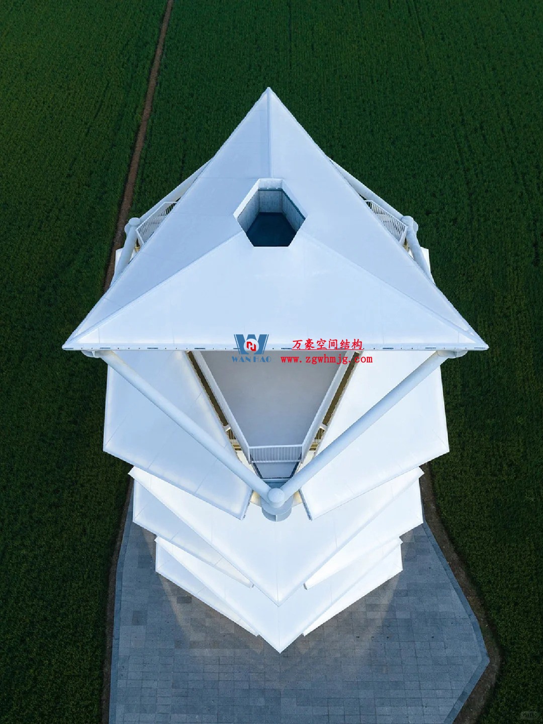 創(chuàng)意與藝術(shù)美感兼具的鋼膜結(jié)構(gòu)建筑 創(chuàng)意與藝術(shù)美感兼具的鋼膜結(jié)構(gòu)建筑