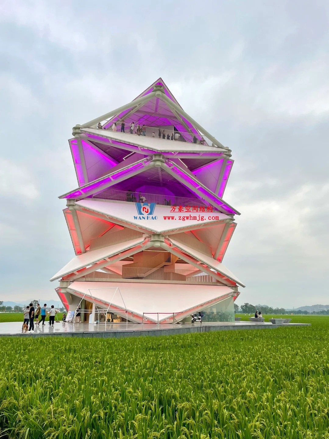 創(chuàng)意與藝術(shù)美感兼具的鋼膜結(jié)構(gòu)建筑 創(chuàng)意與藝術(shù)美感兼具的鋼膜結(jié)構(gòu)建筑