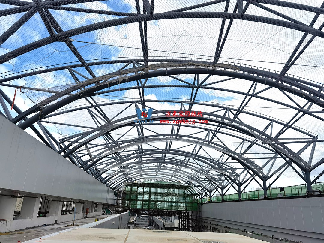 海南醫(yī)學(xué)院第一附屬醫(yī)院江東新院區(qū)連廊天幕順利完工 海南醫(yī)學(xué)院第一附屬醫(yī)院江東新院區(qū)連廊天幕順利完工