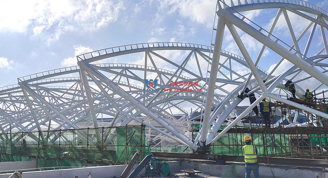 海南醫(yī)學(xué)院第一附屬醫(yī)院江東新院區(qū)連廊天幕順利完工 海南醫(yī)學(xué)院第一附屬醫(yī)院江東新院區(qū)連廊天幕順利完工