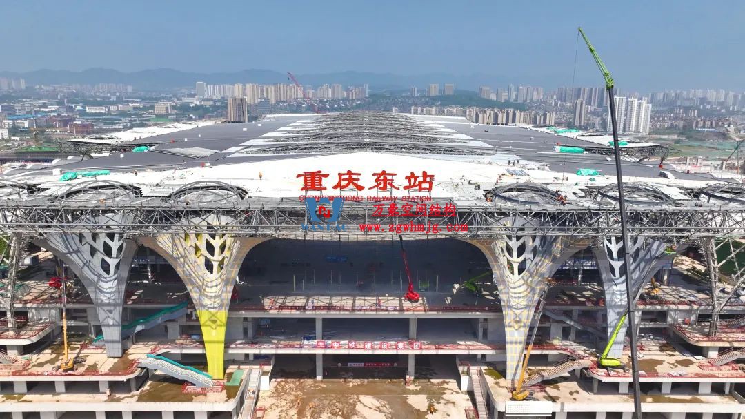 提檔提速，ETFE氣枕膜結(jié)構(gòu)天窗正在火熱施工安裝中