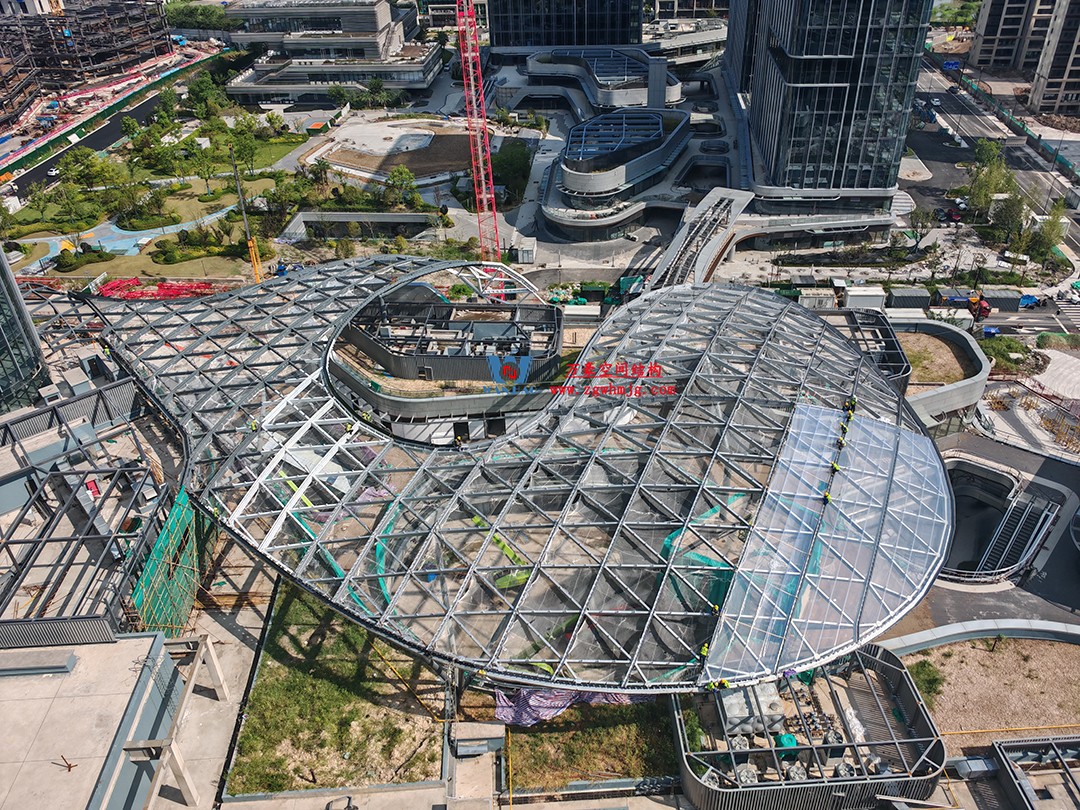 擁有夢幻外衣的ETFE膜結構商業天幕 擁有夢幻外衣的ETFE膜結構商業天幕