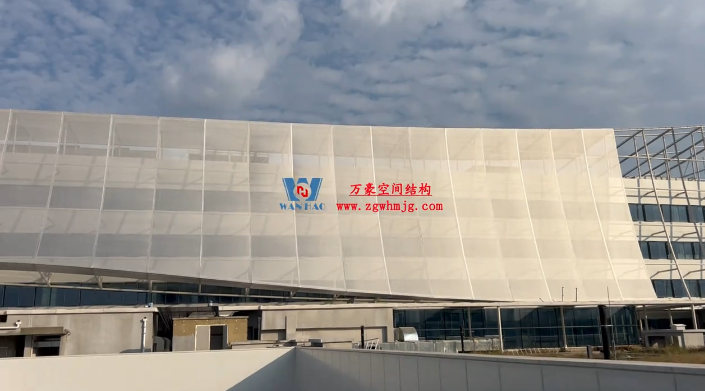 德陽市人民醫院城北第五代醫院幕墻工程即將完工