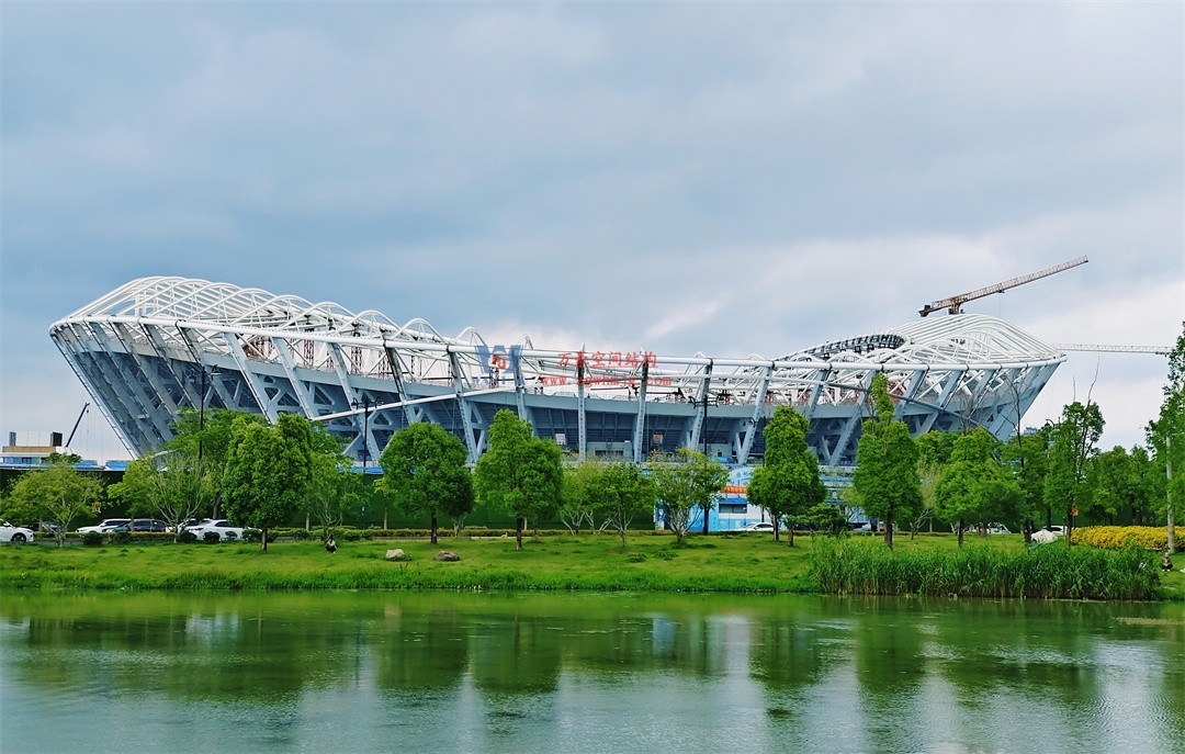 標(biāo)桿引領(lǐng),智啟未來(lái)——萬(wàn)豪集團(tuán)營(yíng)銷(xiāo)、設(shè)計(jì)與技術(shù)骨干共赴無(wú)錫奧體中心,現(xiàn)場(chǎng)觀摩學(xué)習(xí)解鎖“創(chuàng)新密碼” 標(biāo)桿引領(lǐng),智啟未來(lái)——萬(wàn)豪集團(tuán)營(yíng)銷(xiāo)、設(shè)計(jì)與技術(shù)骨干共赴無(wú)錫奧體中心,現(xiàn)場(chǎng)觀摩學(xué)習(xí)解鎖“創(chuàng)新密碼”