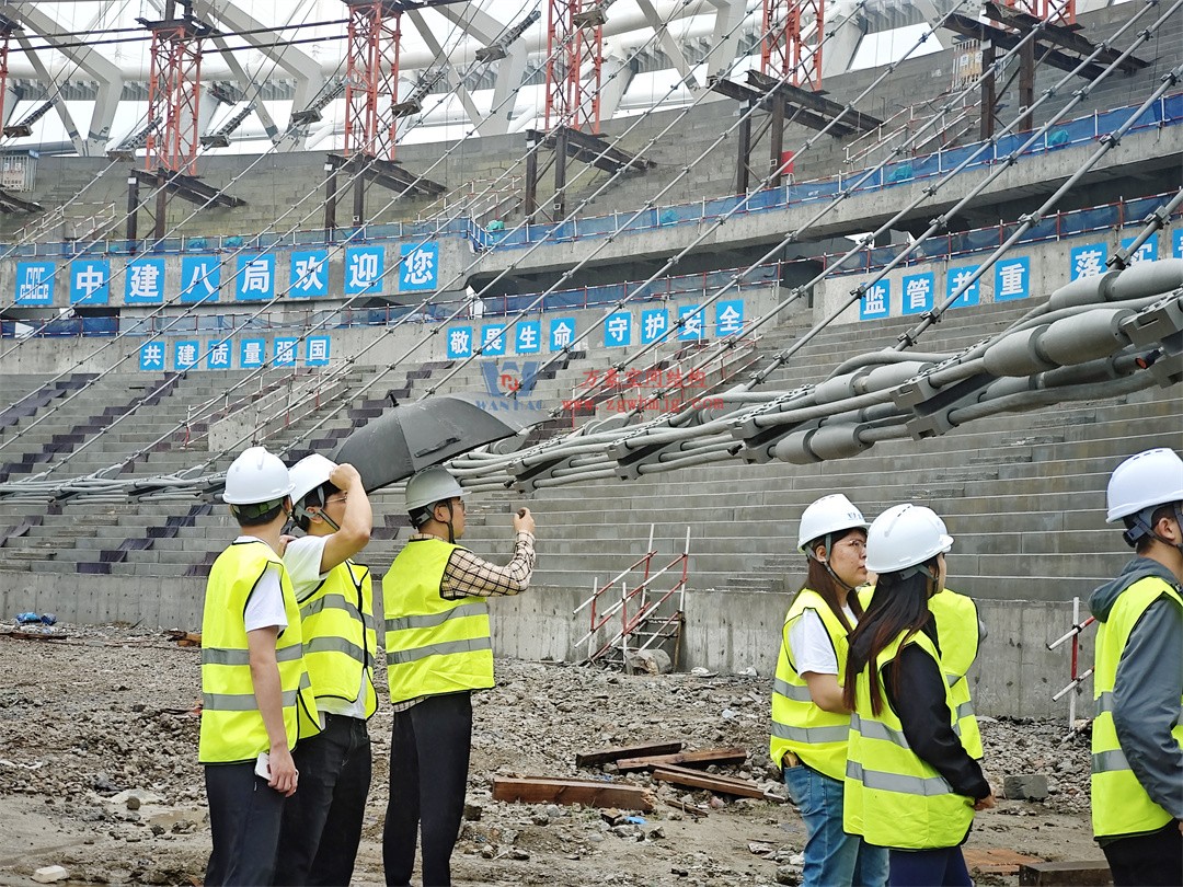 標(biāo)桿引領(lǐng),智啟未來(lái)——萬(wàn)豪集團(tuán)營(yíng)銷(xiāo)、設(shè)計(jì)與技術(shù)骨干共赴無(wú)錫奧體中心,現(xiàn)場(chǎng)觀摩學(xué)習(xí)解鎖“創(chuàng)新密碼” 標(biāo)桿引領(lǐng),智啟未來(lái)——萬(wàn)豪集團(tuán)營(yíng)銷(xiāo)、設(shè)計(jì)與技術(shù)骨干共赴無(wú)錫奧體中心,現(xiàn)場(chǎng)觀摩學(xué)習(xí)解鎖“創(chuàng)新密碼”